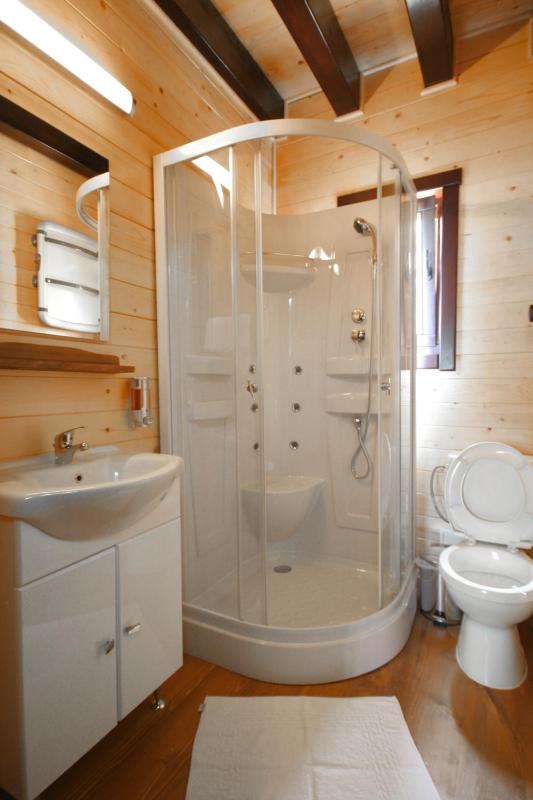 Traditional One-Bedroom Suite image 2