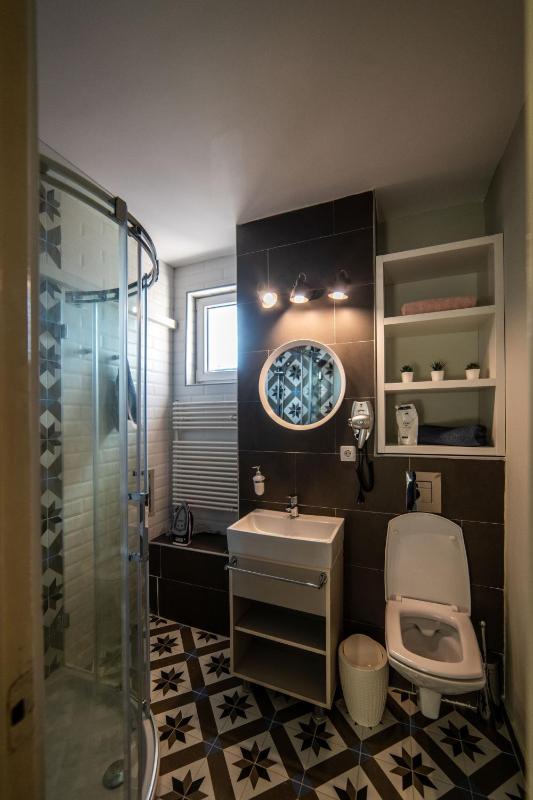 City View Apartment - image 12
