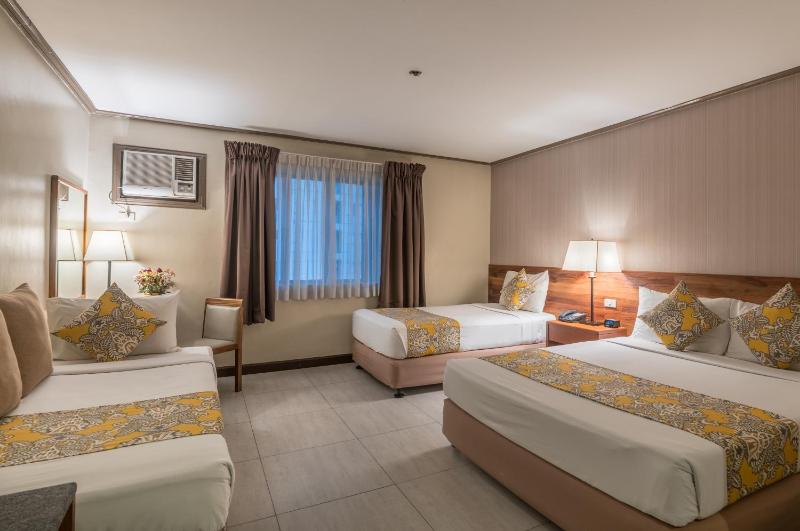 Deluxe Quadruple Room