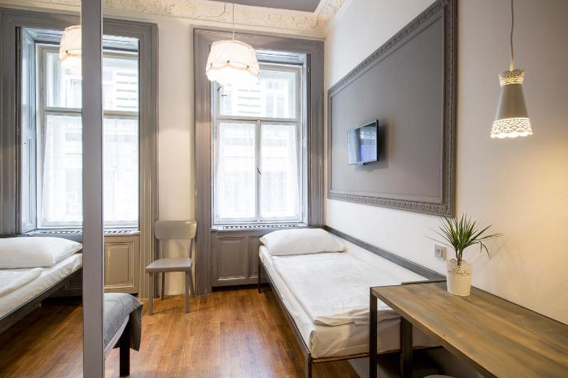 Deluxe Twin Room - Separate Building image 3