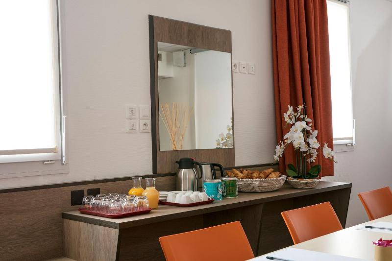 Hotel Clermont Estaing - image 32
