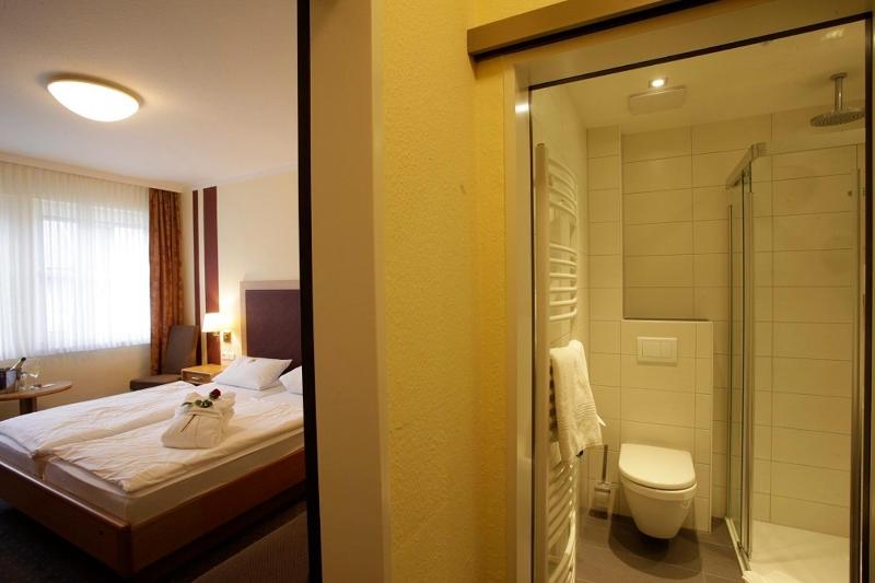 Single Room image 3