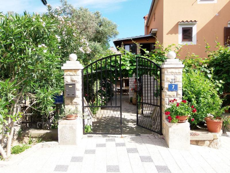 Apartments Beba - image 14