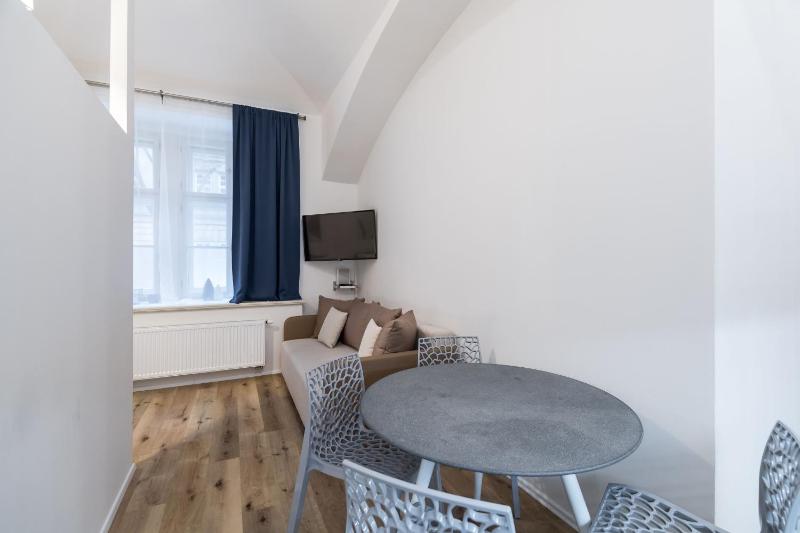 Superior Apartment image 3