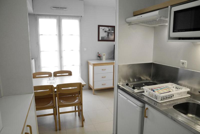 Apartment with Balcony image 3