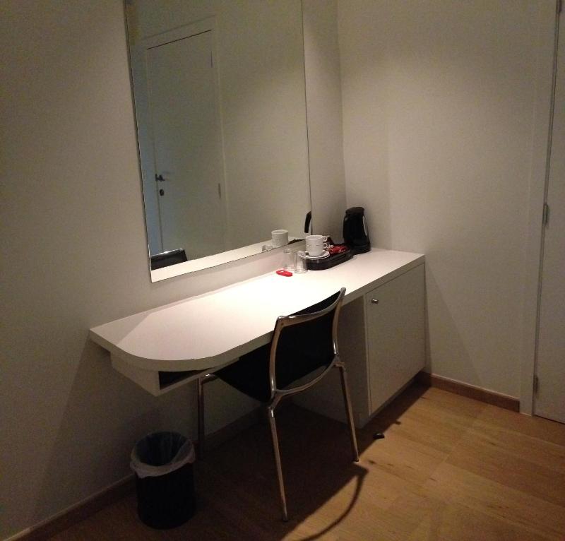 Deluxe Double Room image 4