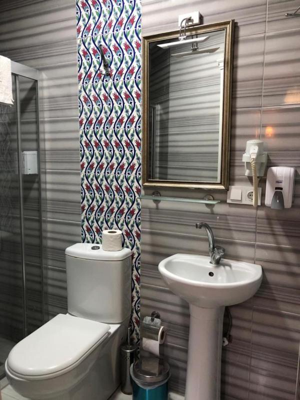 Standard Single Room image 3