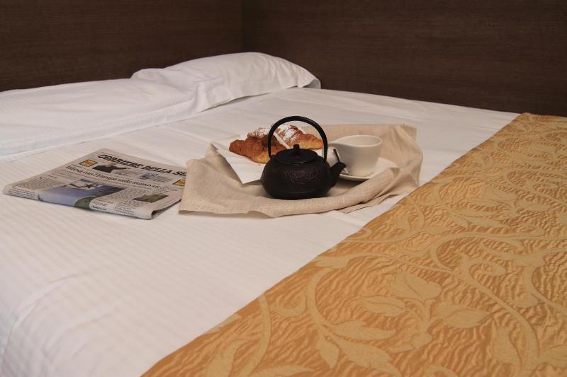 Quadruple Room image 3