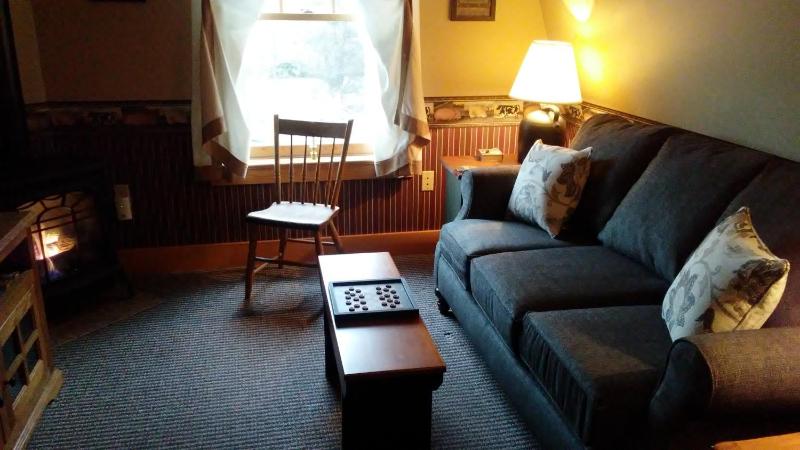 King Suite - 2nd Floor image 3