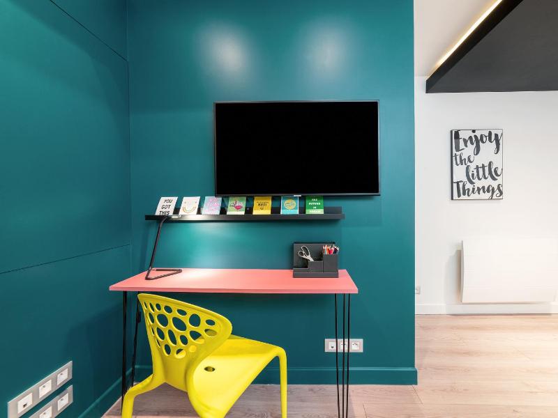 Exclusive Loft in Le Marais with AC - image 5
