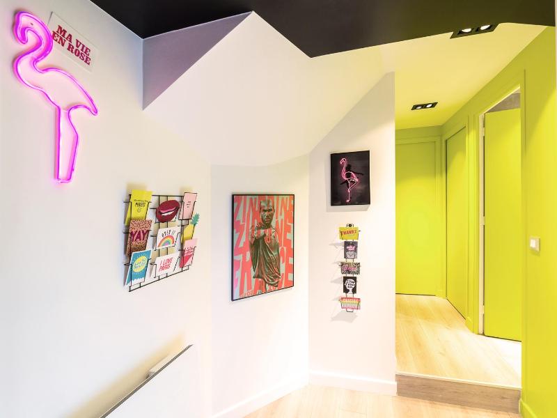Exclusive Loft in Le Marais with AC - image 8