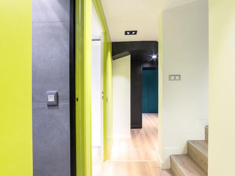 Exclusive Loft in Le Marais with AC - image 13