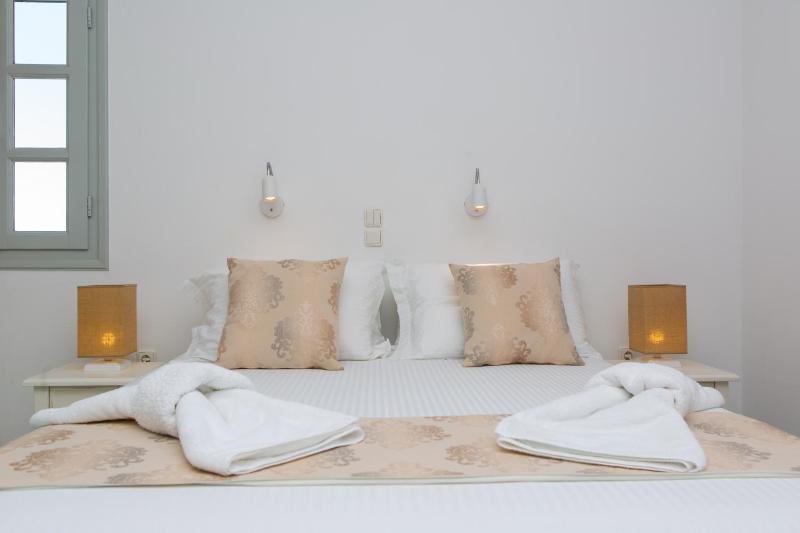 Superior Double Room with Sea View image 3