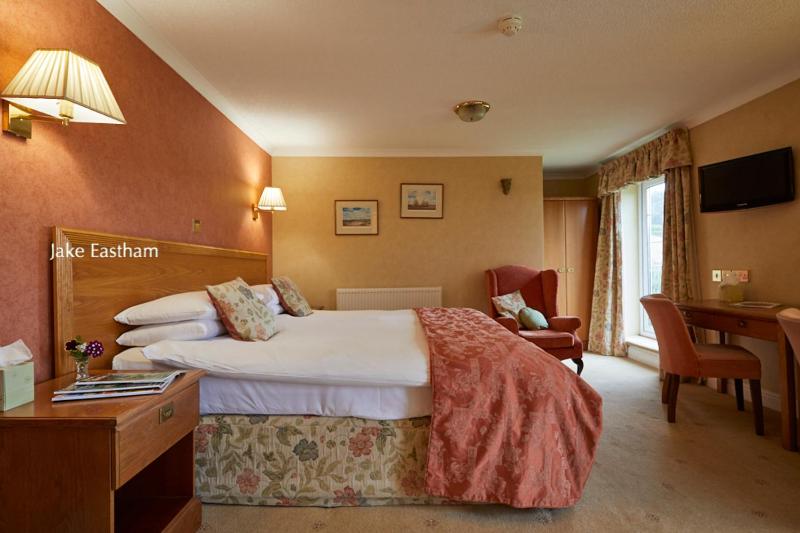King Size Room image 3