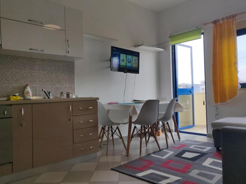 Lovely Apartment - image 4