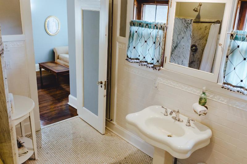 Superior King Suite (Grand Duke) image 3