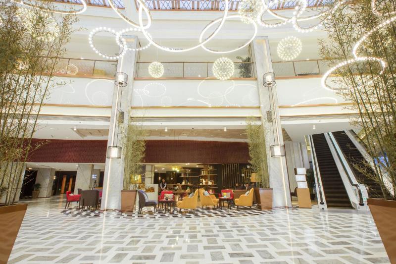 Golden Tulip Shanghai Hongqiao- A Louvre Hotel - image 2