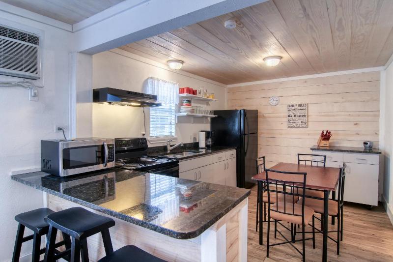 one bedroom house image 2