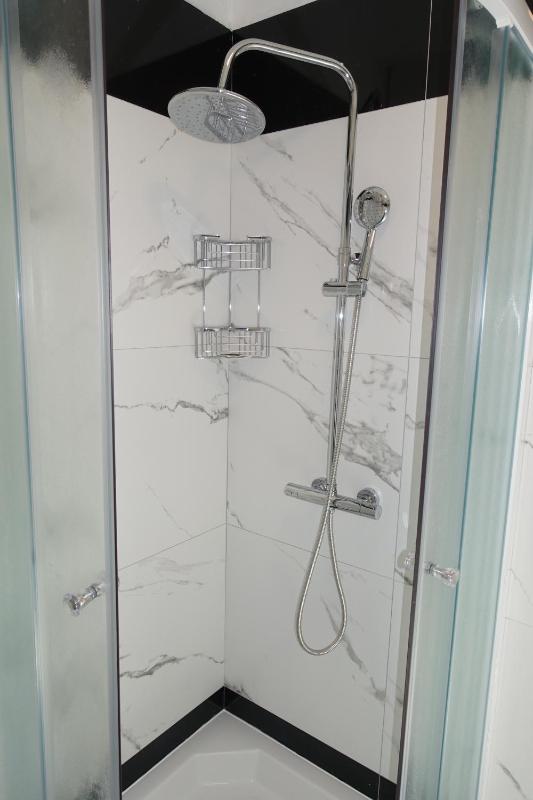 Studio Apartment image 3