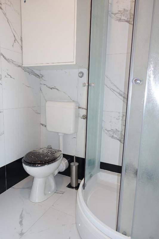Studio Apartment image 4