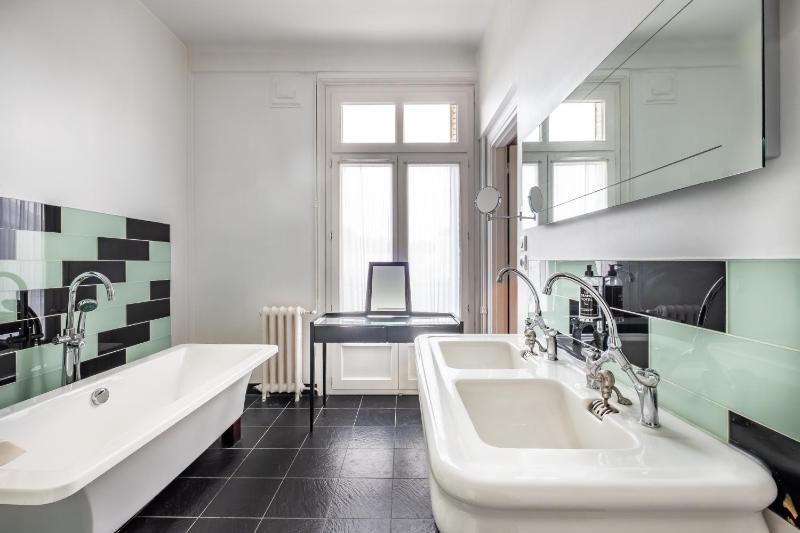 Suite image 2