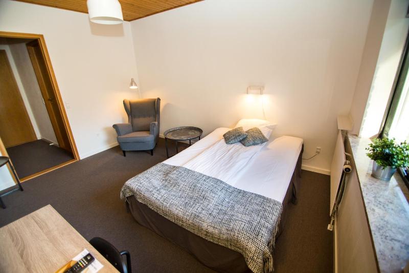 Deluxe Queen Room image 1