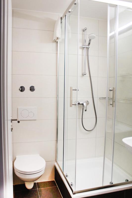 Standard Single Room image 2