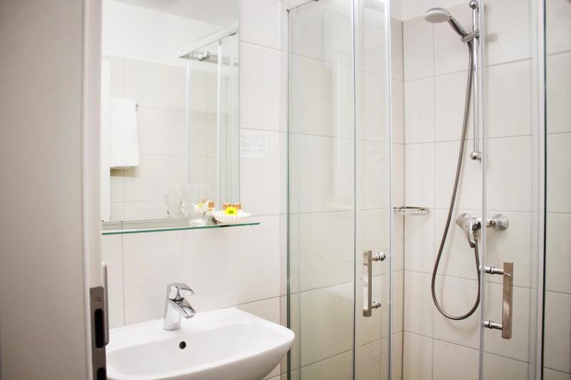 Single Room Comfort image 2
