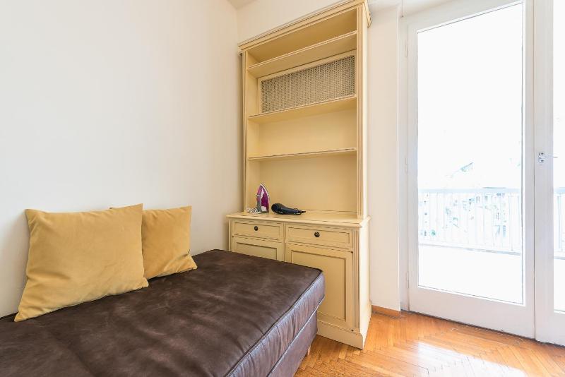Victoria Capitan Apartments - image 11