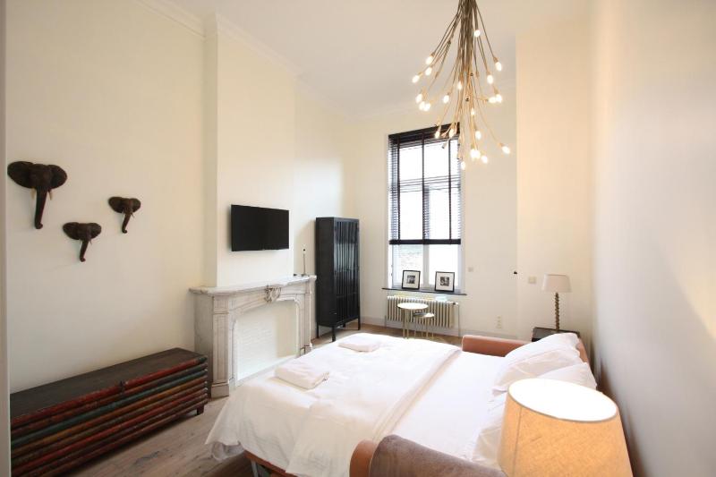 Apartment with Balcony image 4