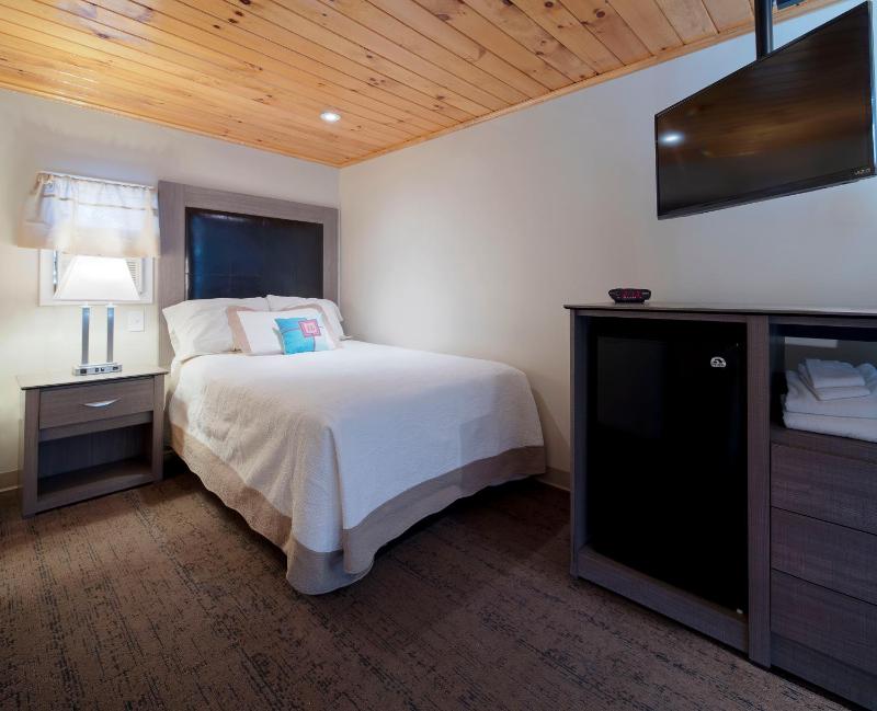 Economy Double Room image 1