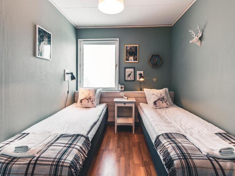 Double or Twin Room with Shared Bathroom image 1