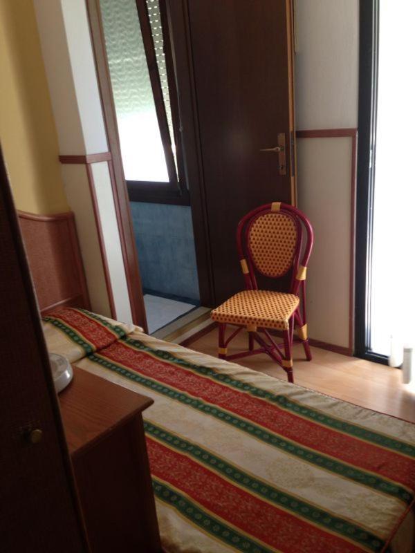 Single Room with Balcony image 3