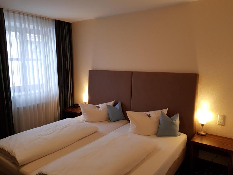 Double Room image 2