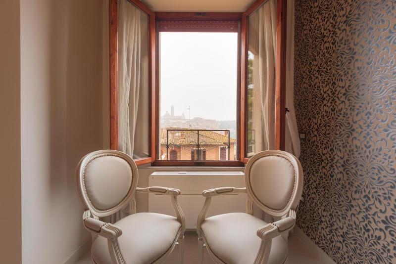 Junior Suite image 2