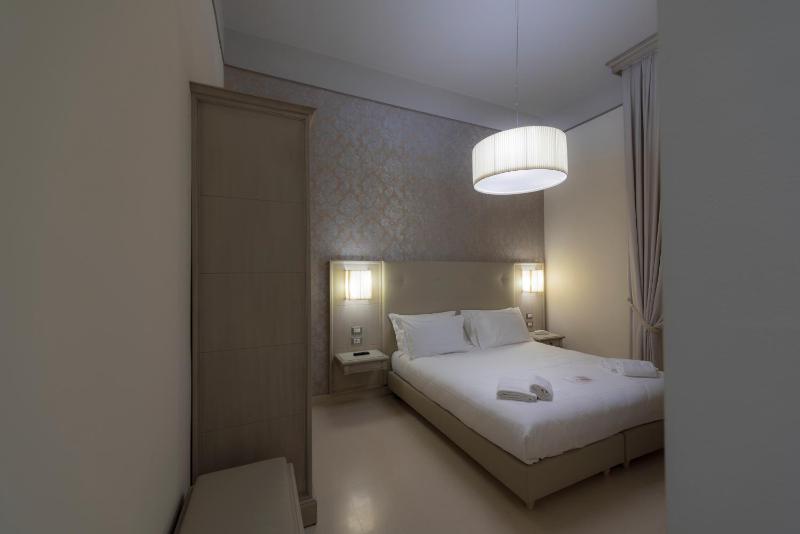Superior Double Room image 4