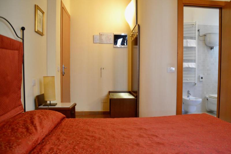 Superior Double Room image 3