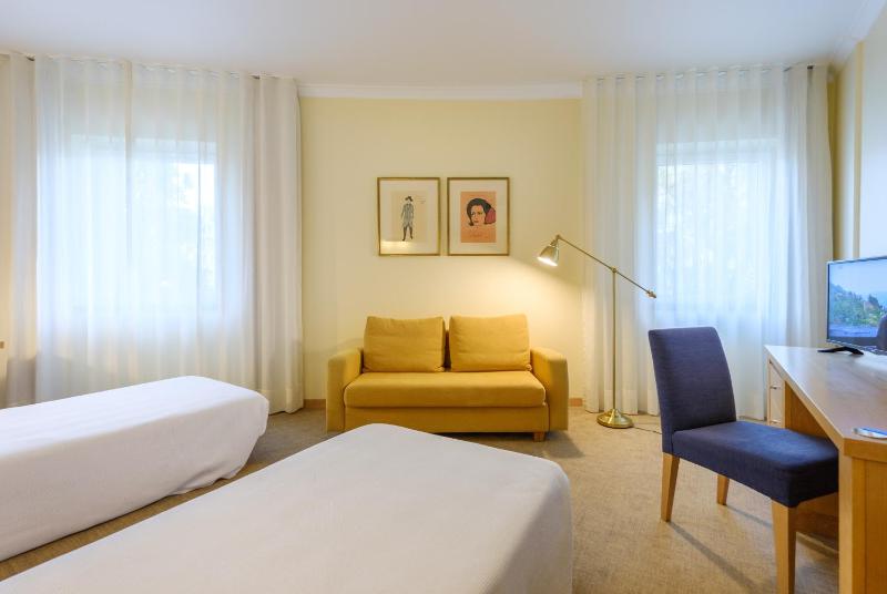 Family room (2 adults + 2 children up to 12 years) image 3