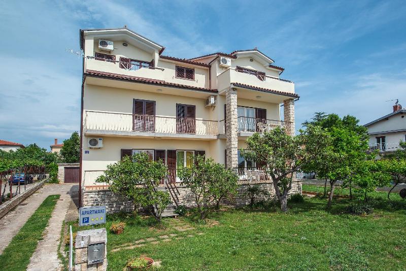 Three-Bedroom Apartment image 4