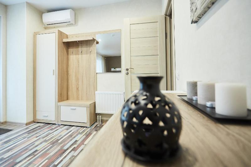 Studio Apartment image 3