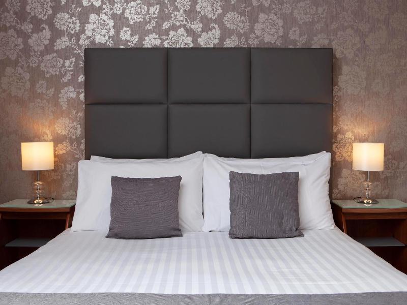 Standard Double Room image 4