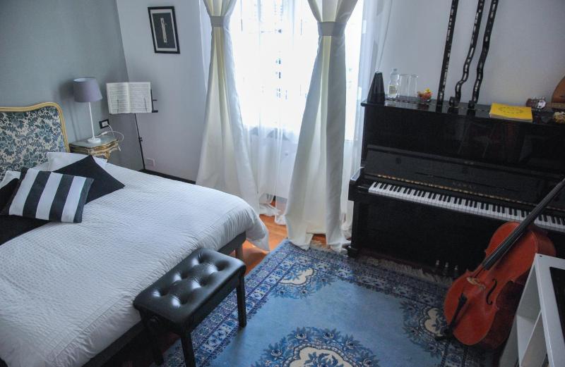 Double Room with Private External Bathroom image 1