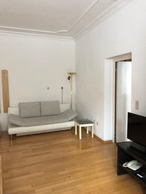 Superior Family Room image 3