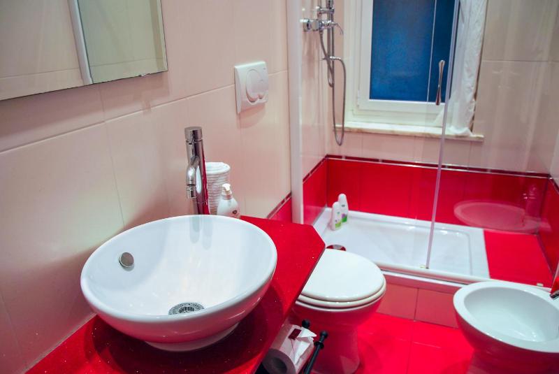 Double Room with Private External Bathroom image 3