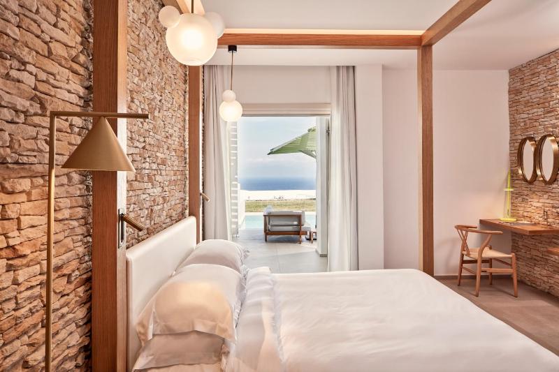 Naia Junior Suite with Private Pool and Sea View image 2