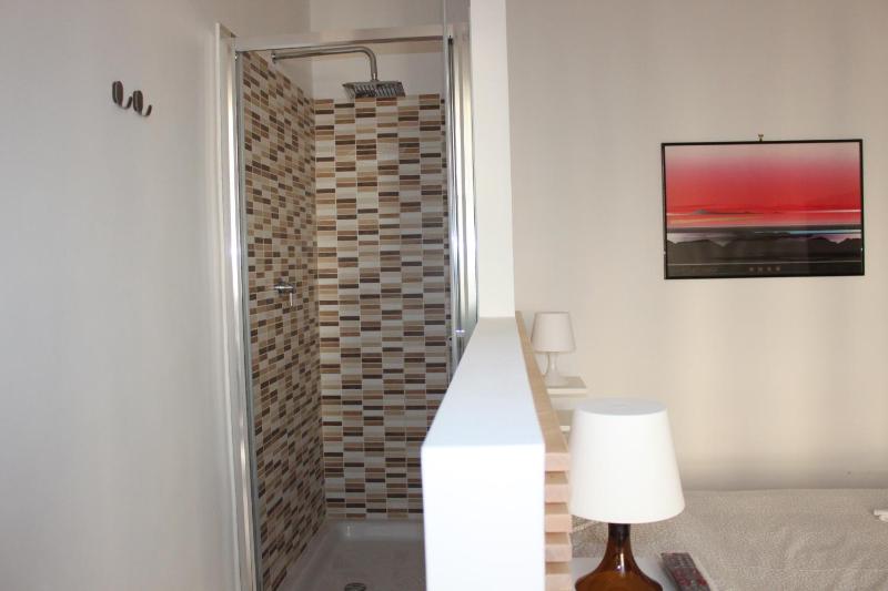 King Suite with Balcony image 2