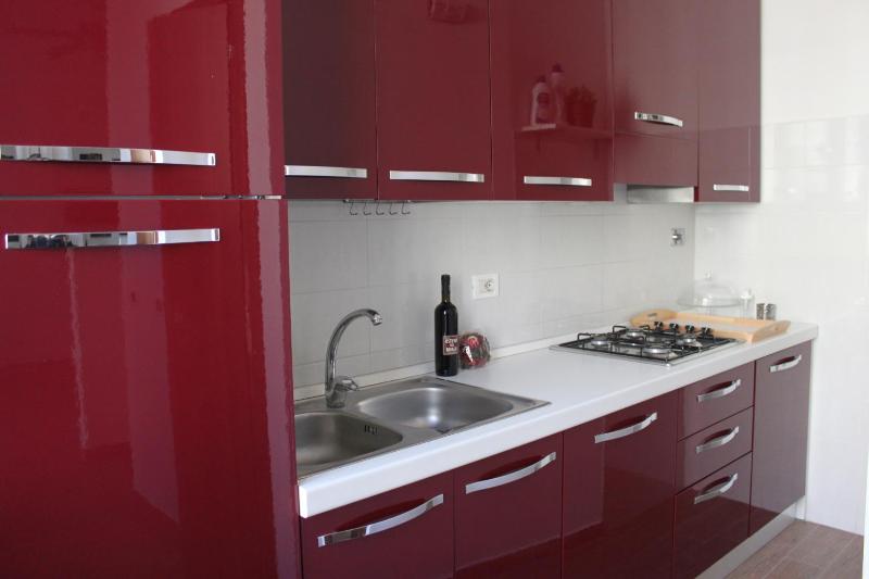 King Suite with Balcony image 3