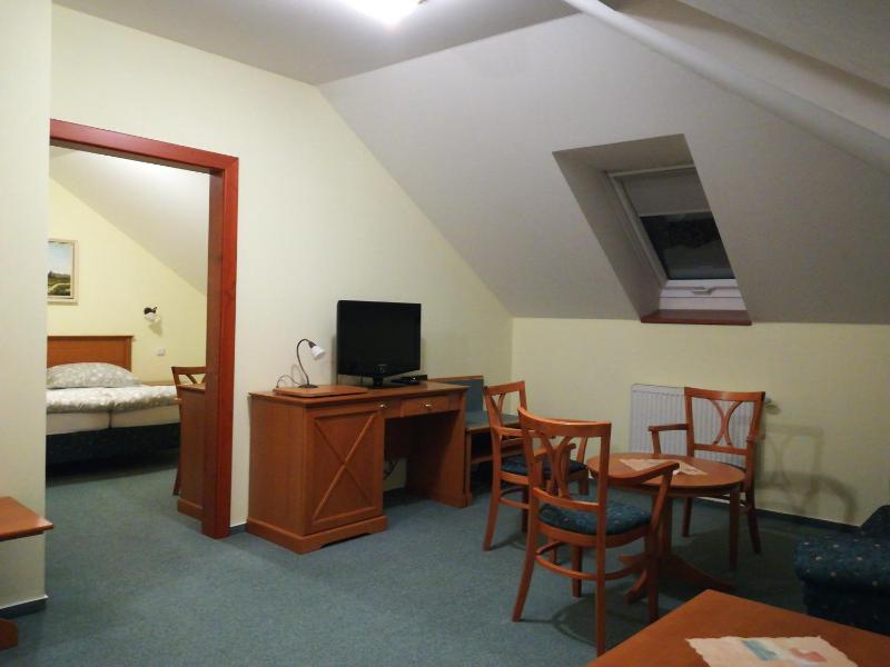Superior Family Room image 4