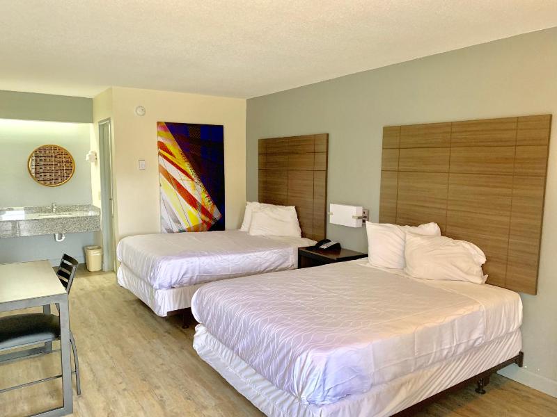Dallas Love Field Inn - image 13