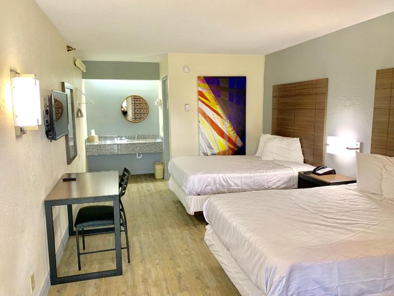 Dallas Love Field Inn - image 16